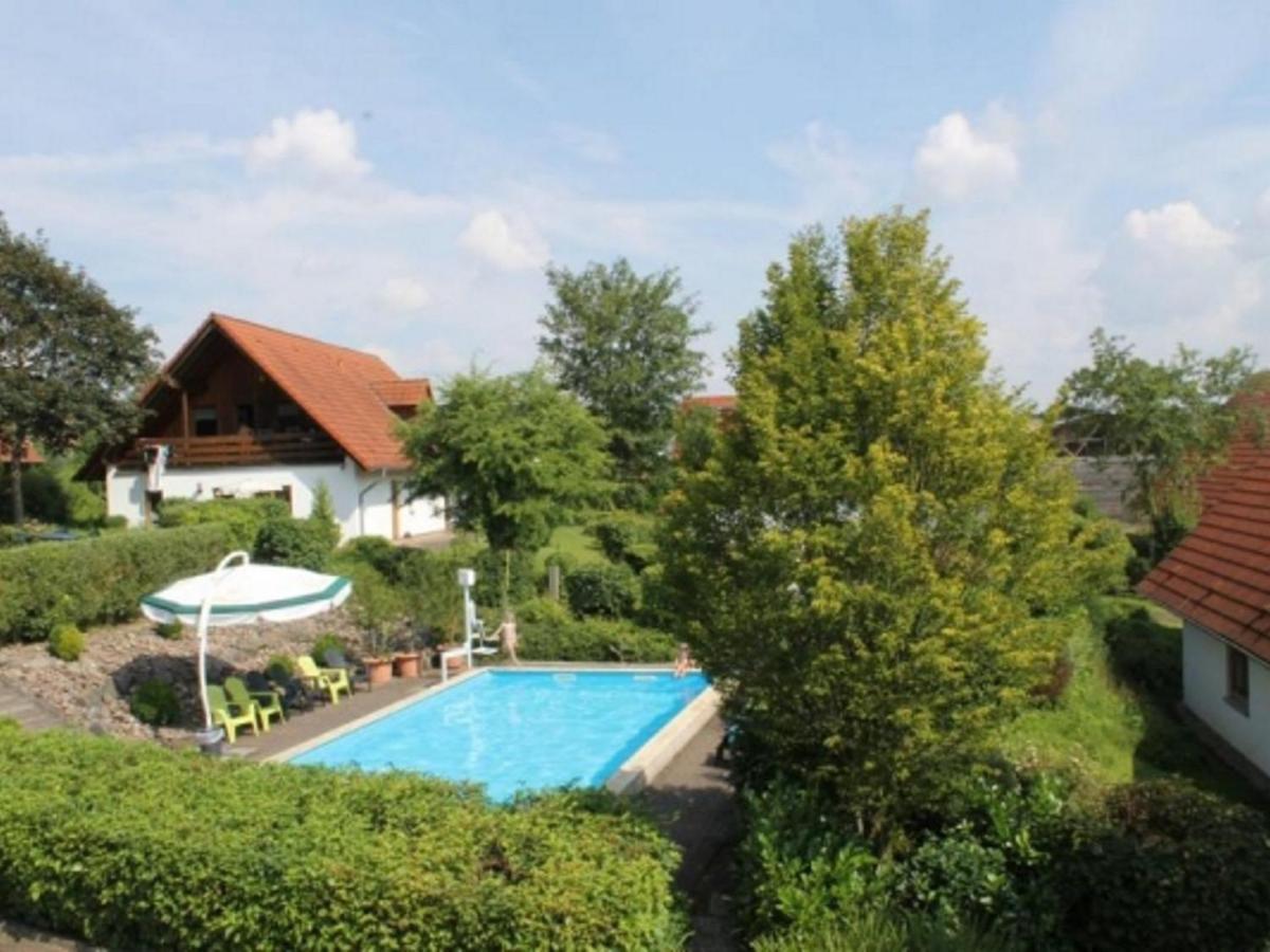 Spacious Apartment In The Green Bruchttal Bredenborn エクステリア 写真
